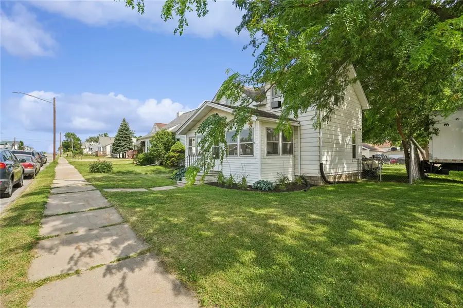 1129 16th Avenue Sw, Cedar Rapids, IA 52404 - #3