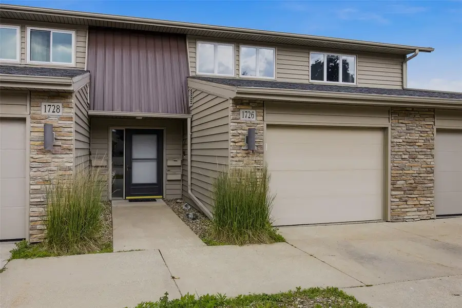 1726 Applewood Place Ne, Cedar Rapids, IA 52402 - #3