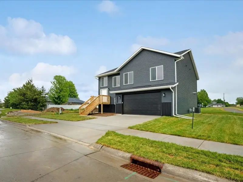 1502 Duncan Drive, Muscatine, IA 52761 - #2