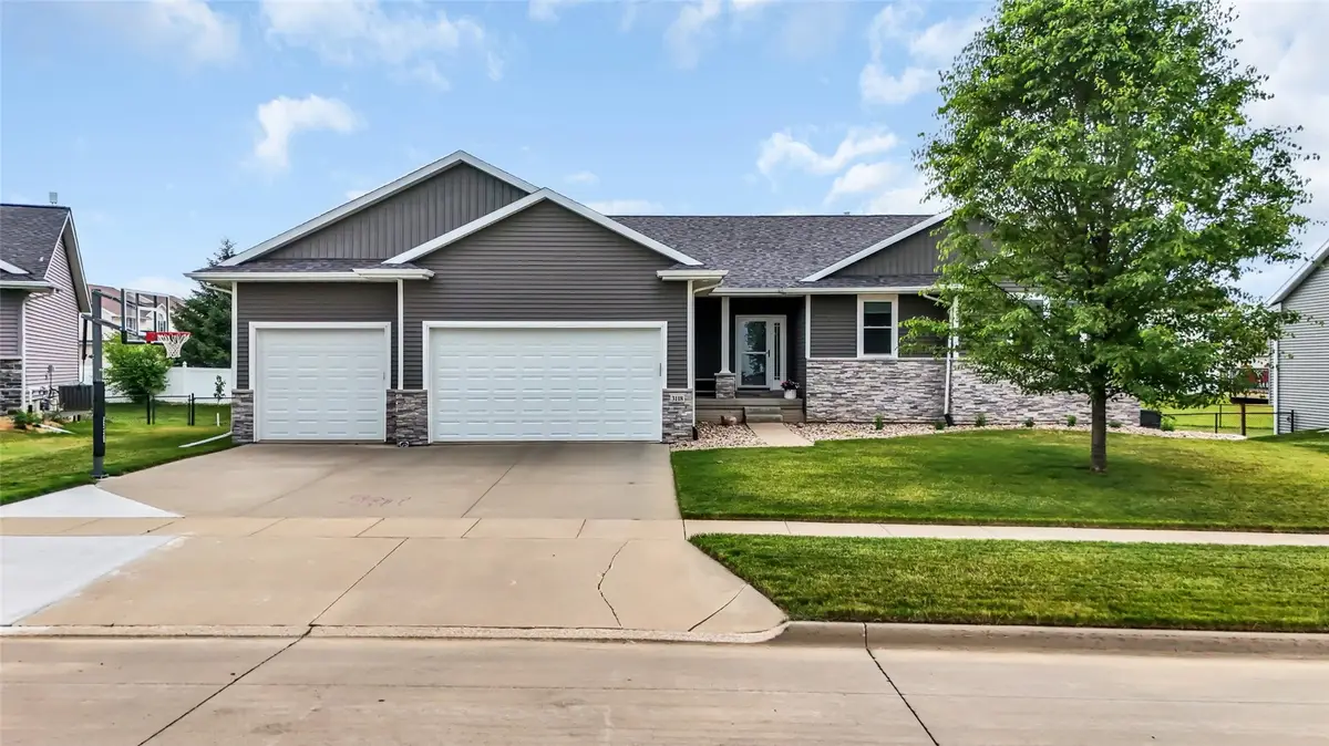 3118 Carlisle Circle, Marion, IA 52302 - #1