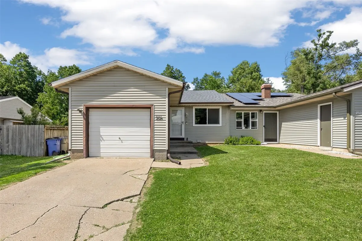 2526 Ellis View Court Nw, Cedar Rapids, IA 52405 - #1