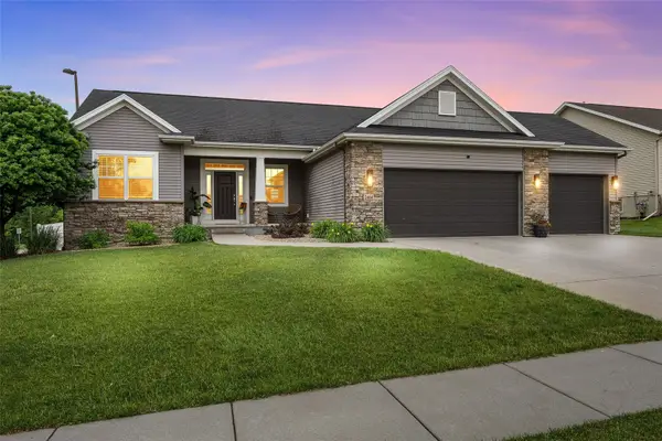 2414 Hallbrook Street Sw, Cedar Rapids, IA 52404