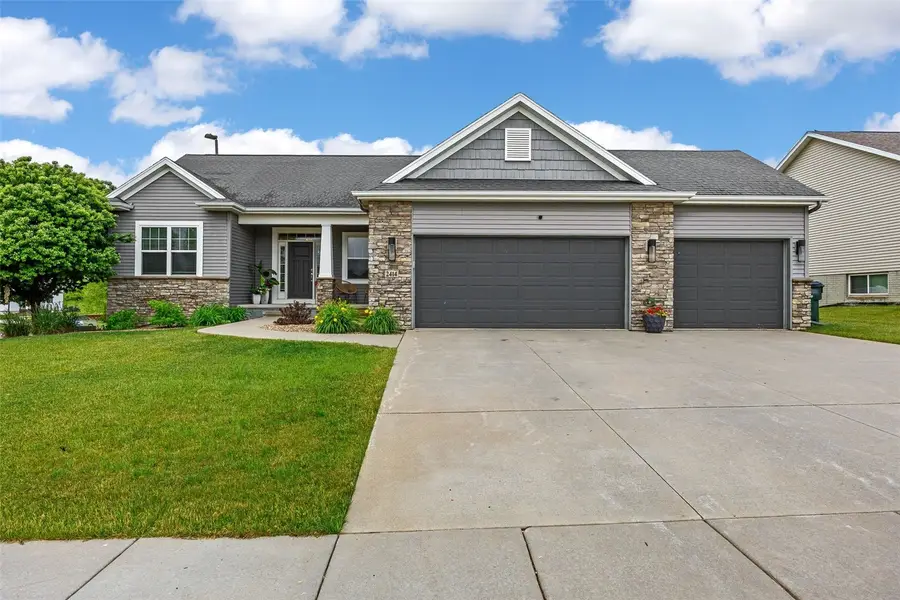 2414 Hallbrook Street Sw, Cedar Rapids, IA 52404 - #3