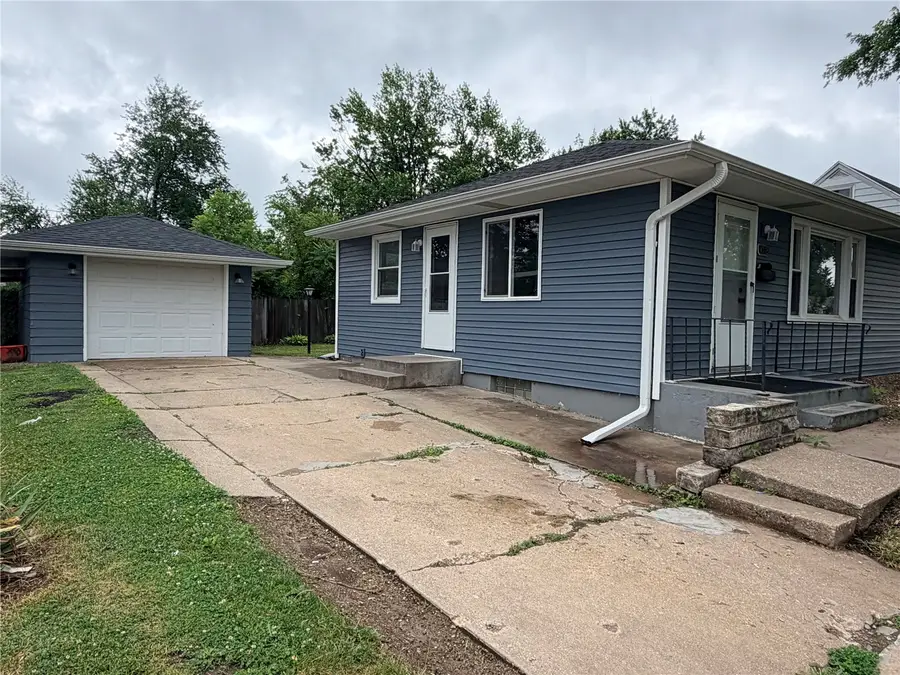 1012 30th Street Se, Cedar Rapids, IA 52403 - #2