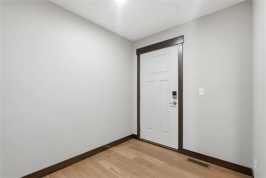 3509 Pioneer Avenue Se, Cedar Rapids, IA 52403 - #3