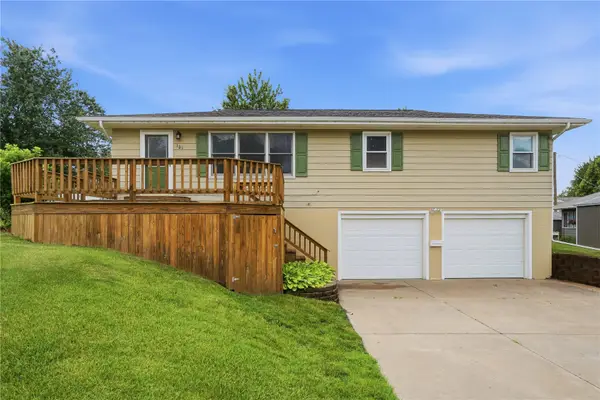 101 Country Club Drive, Vinton, IA 52349