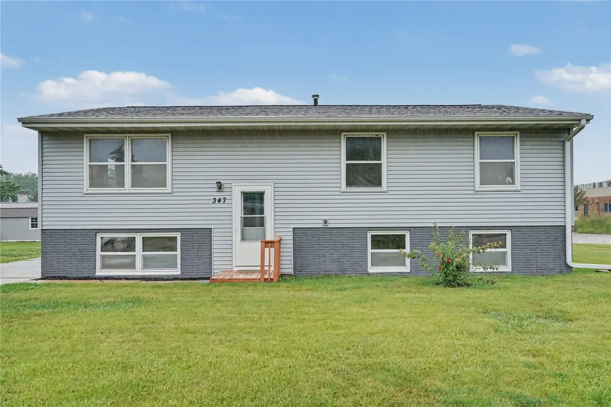 347 3rd St N, Central City, IA 52214 - #1