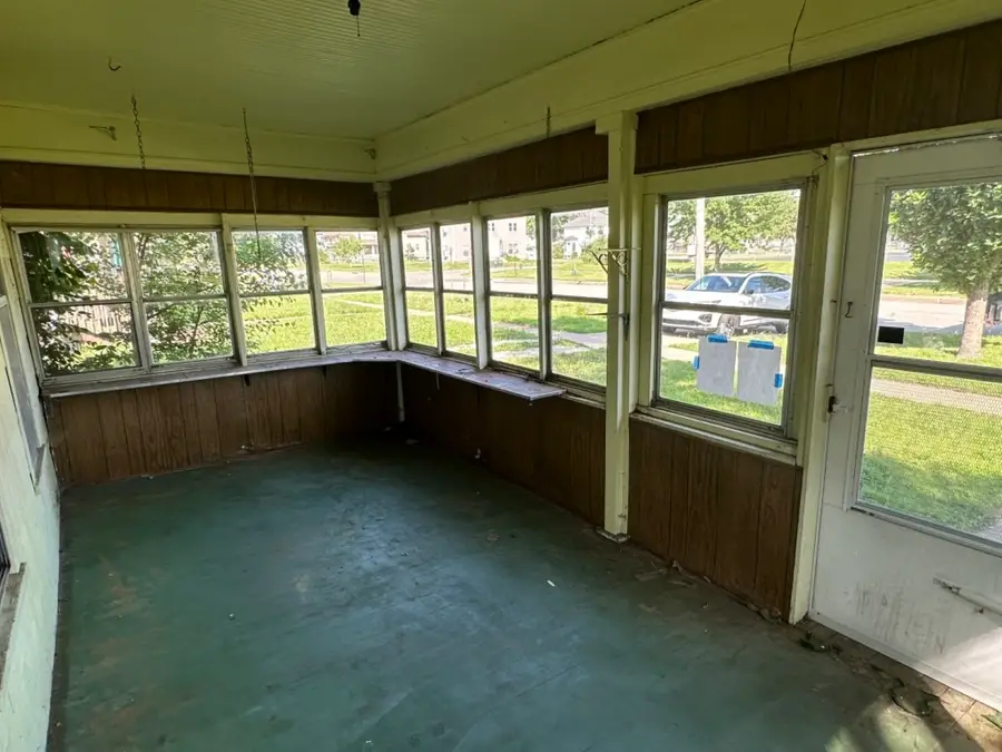 1515 B Ave Ne, Cedar Rapids, IA 52402 - #3