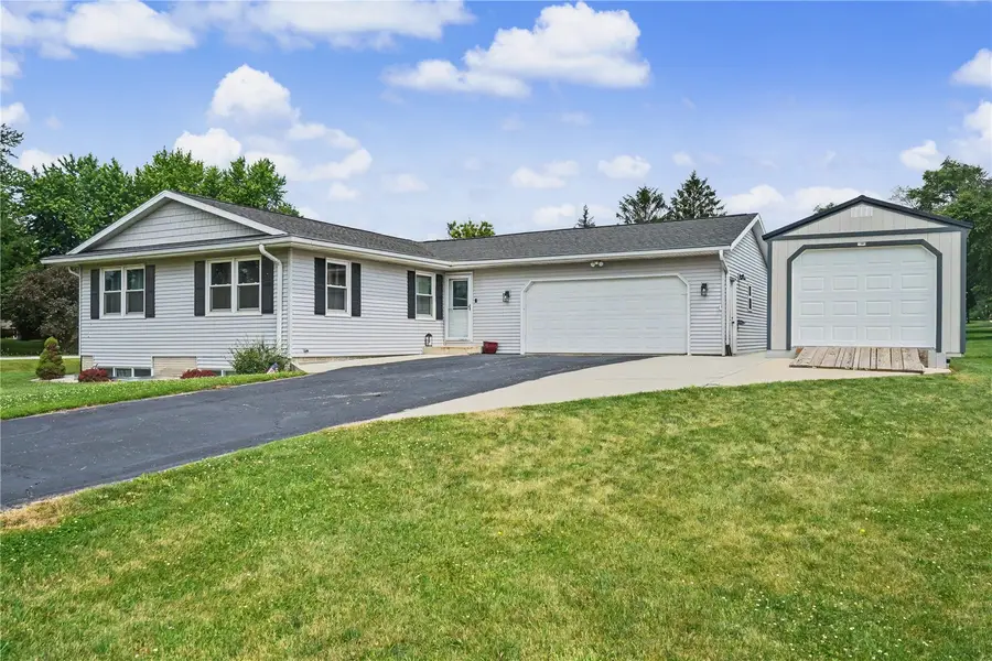 966 Eastview Avenue, Marion, IA 52302 - #2