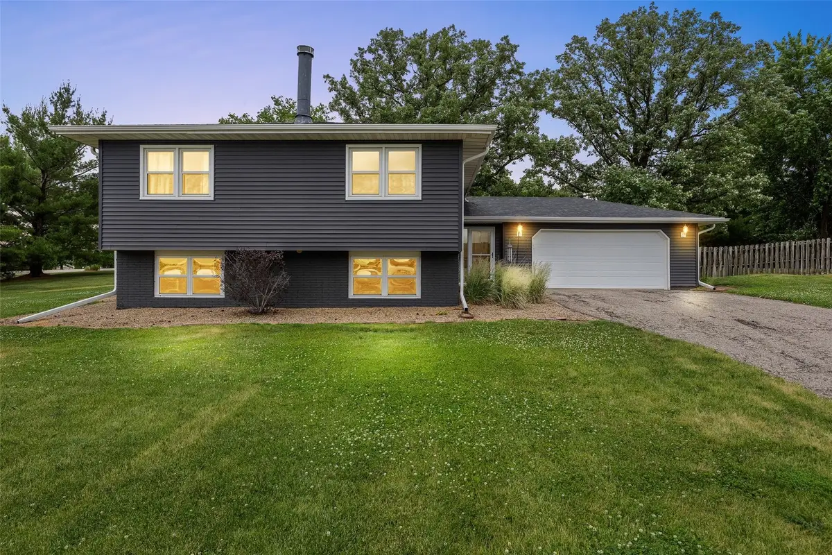 790 Leslie Court, Robins, IA 52328 - #1