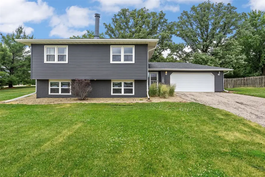 790 Leslie Court, Robins, IA 52328 - #2
