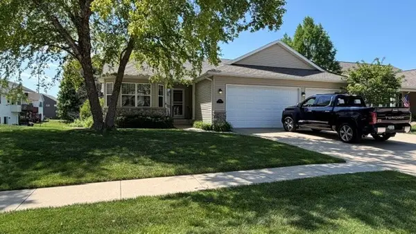 3411 Forest Valley Ct Ne, Cedar Rapids, IA 52411