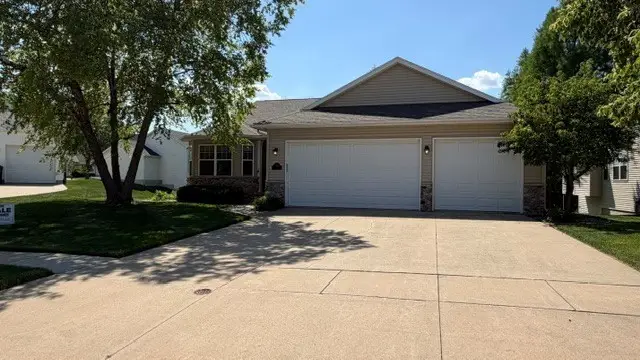 3411 Forest Valley Ct Ne, Cedar Rapids, IA 52411 - #2