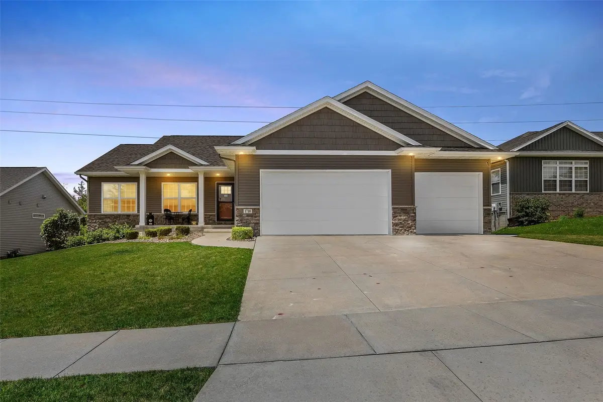 1710 Bobcat Dr Nw, Cedar Rapids, IA 52405 - #1