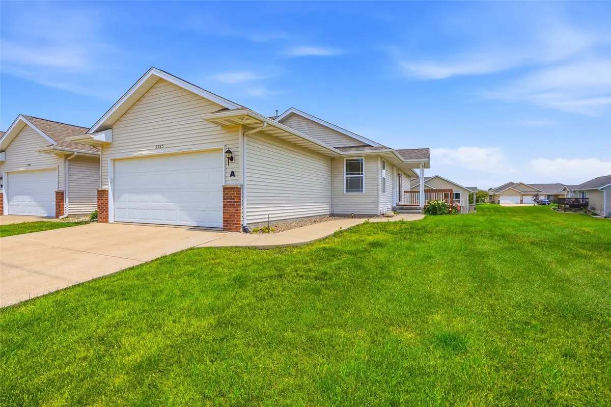 2965 Samuel Ct Sw #A, Cedar Rapids, IA 52404 - #1