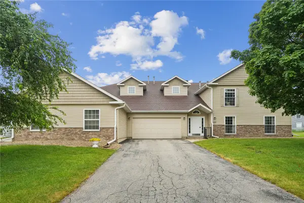 4320 Westchester Dr Ne #b, Cedar Rapids, IA 52402