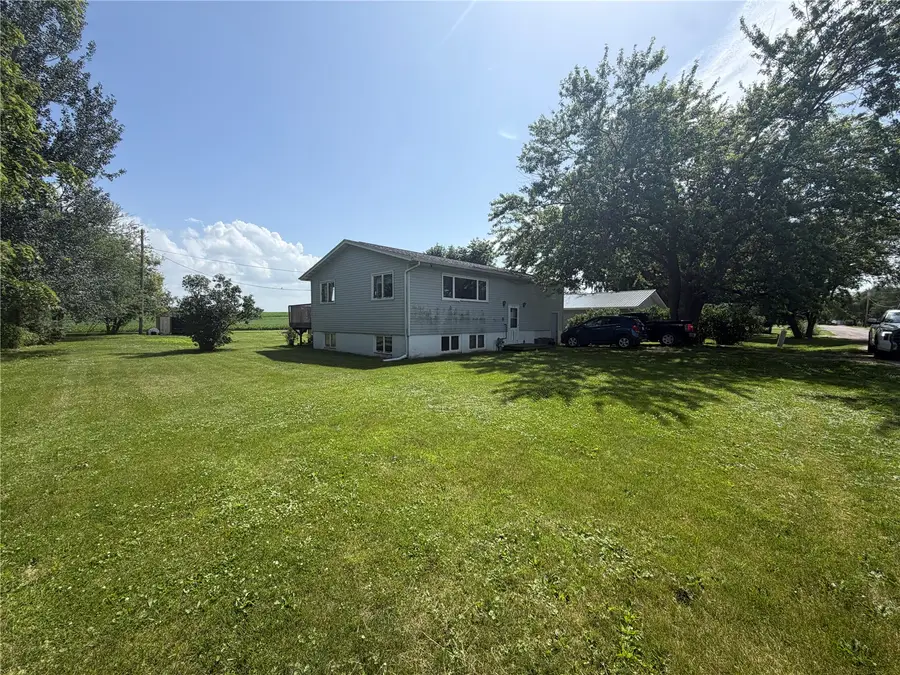 215 Kohl Street, Martelle, IA 52305 - #2