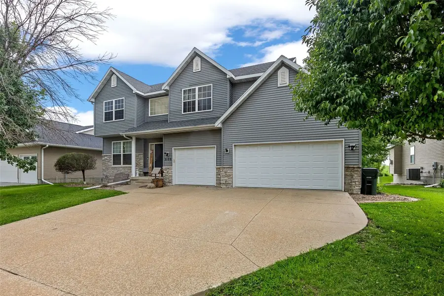 3102 Falcon View Court Sw, Cedar Rapids, IA 52404 - #3