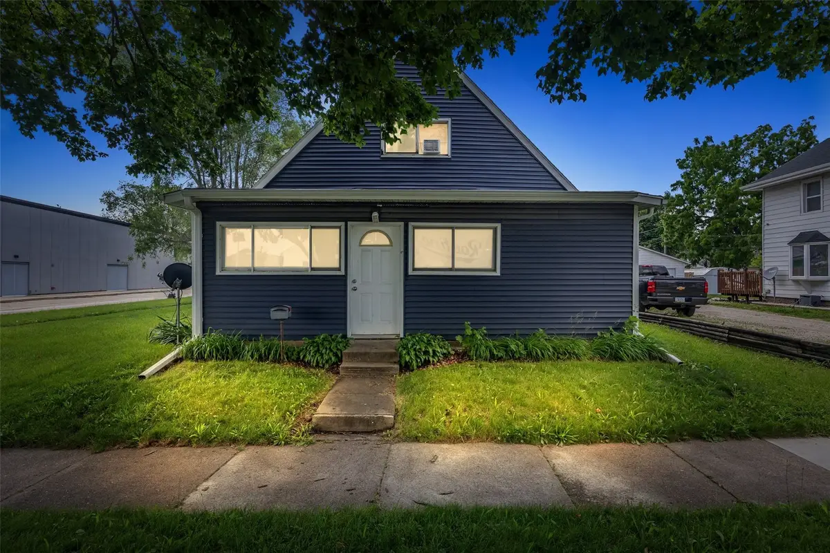 1001 17th Street Ne, Cedar Rapids, IA 52402 - #1