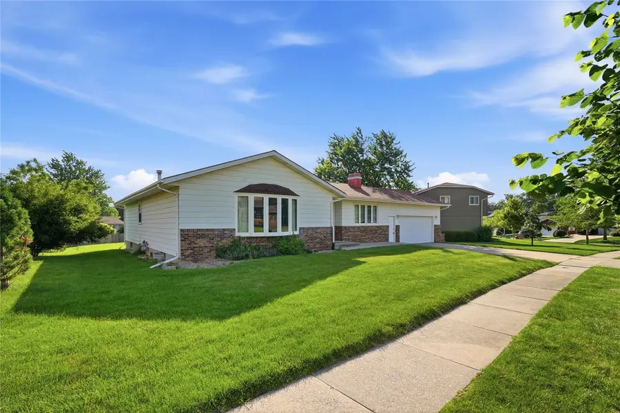 3904 Sally Drive Ne, Cedar Rapids, IA 52402 - #3