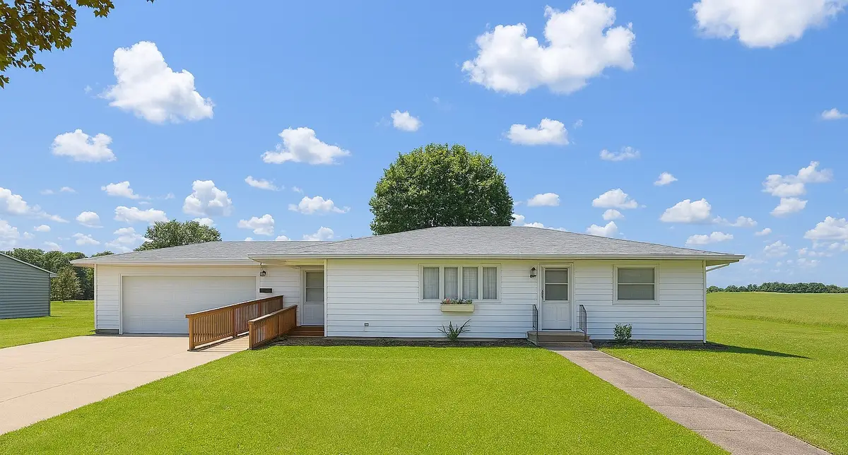 907 Mckinley Avenue, Lowden, IA 52255 - #1