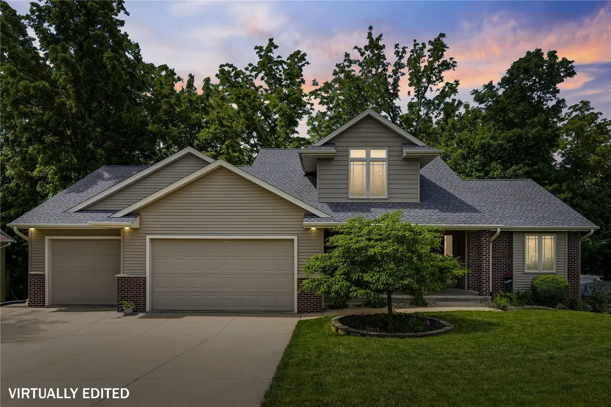 4029 Windfall Dr Nw, Cedar Rapids, IA 52405 - #1
