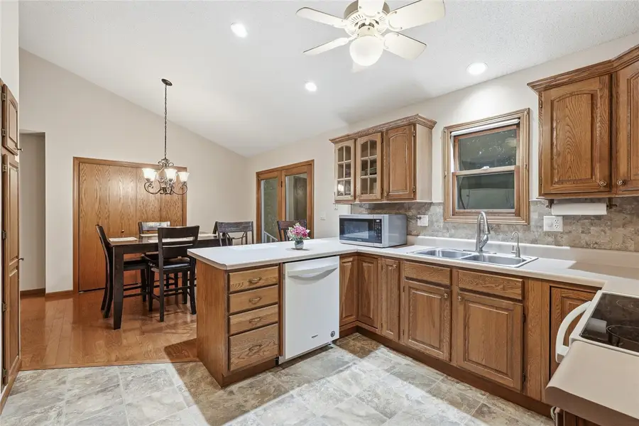 349 Aaron Court Sw, Swisher, IA 52338 - #2