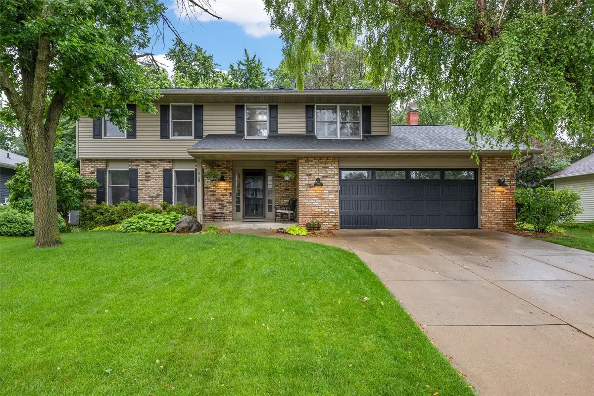 415 Wilton Dr Ne, Cedar Rapids, IA 52402 - #1