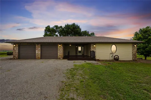 2666 50th St Dr, Brandon, IA 52210