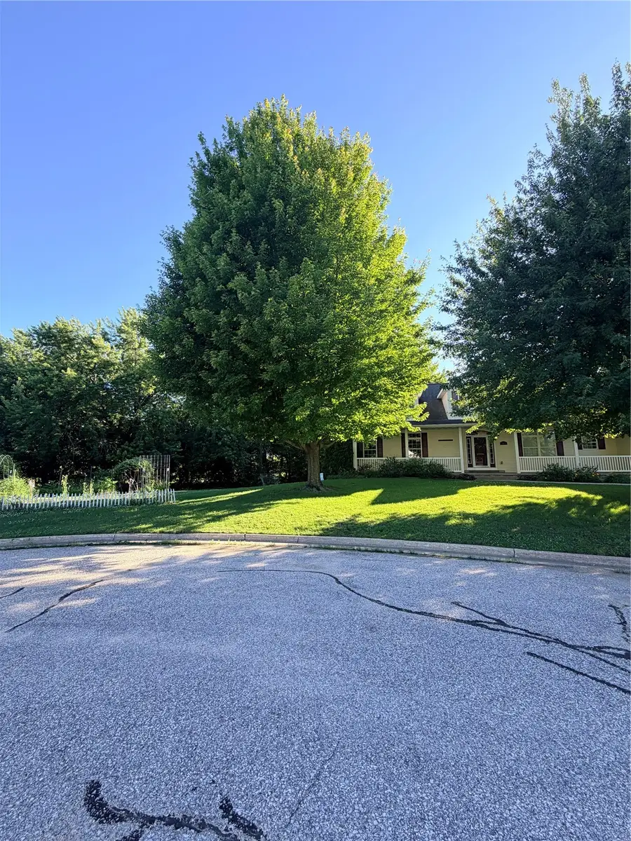 2675 Madison Lane, Urbana, IA 52345 - #2