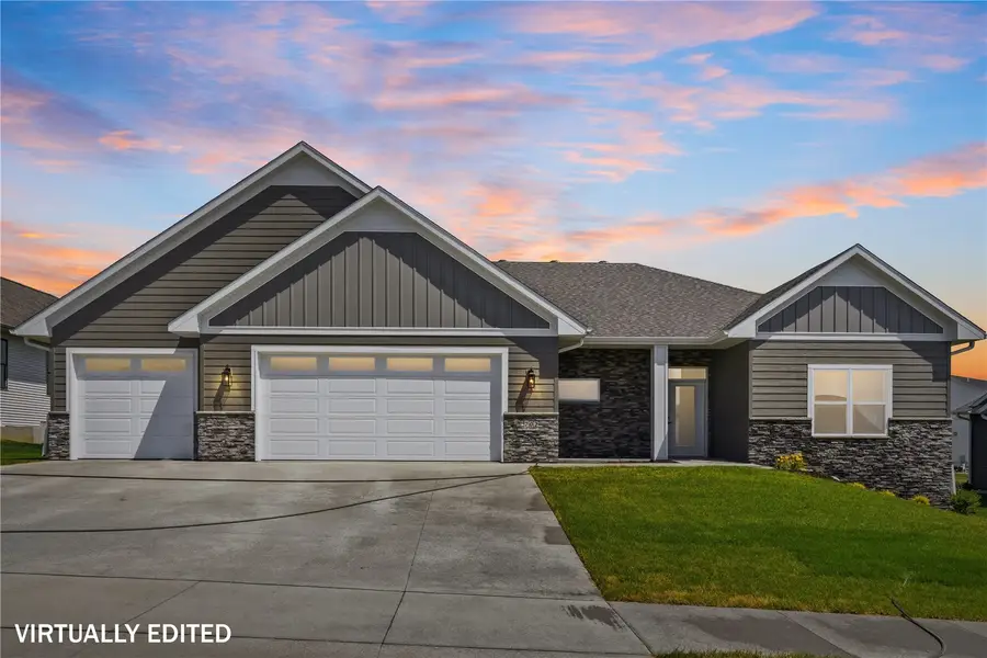 702 Lakeview Court, Tiffin, IA 52340 - #2