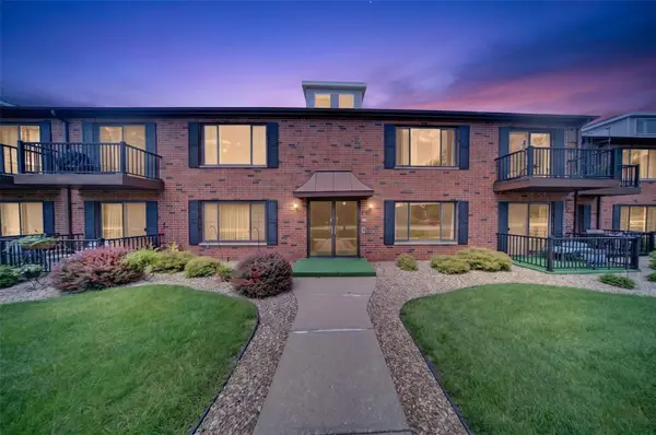 430 29th Street Drive Se #8, Cedar Rapids, IA 52403