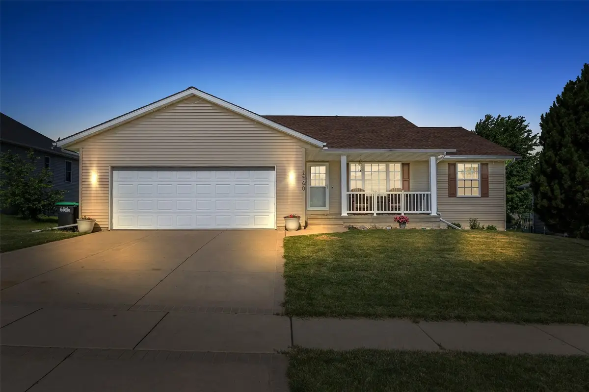 2460 Prairie Hill Drive, Marion, IA 52302 - #1