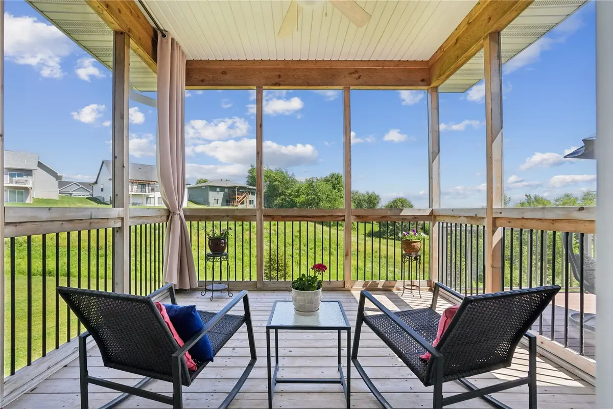 916 Summit Ct, Tiffin, IA 52340 - #1