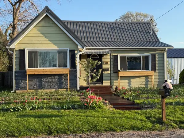 108 E Main Street, Prairieburg, IA 52219