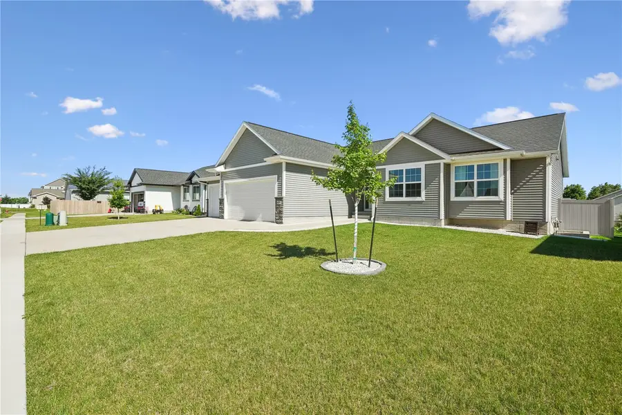 6154 Glenwood Drive, Marion, IA 52302 - #2
