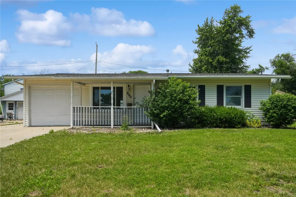 890 S 8th Street, Marion, IA 52302 - #1