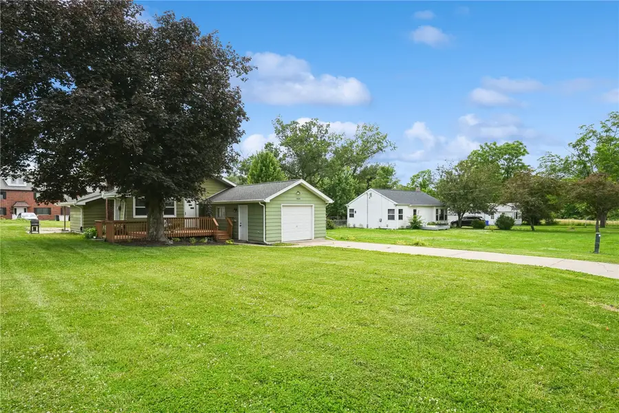 431 30th St Dr Se, Cedar Rapids, IA 52403 - #3