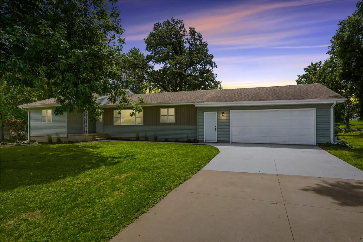 1033 Rolling Glen Drive, Marion, IA 52402 - #1