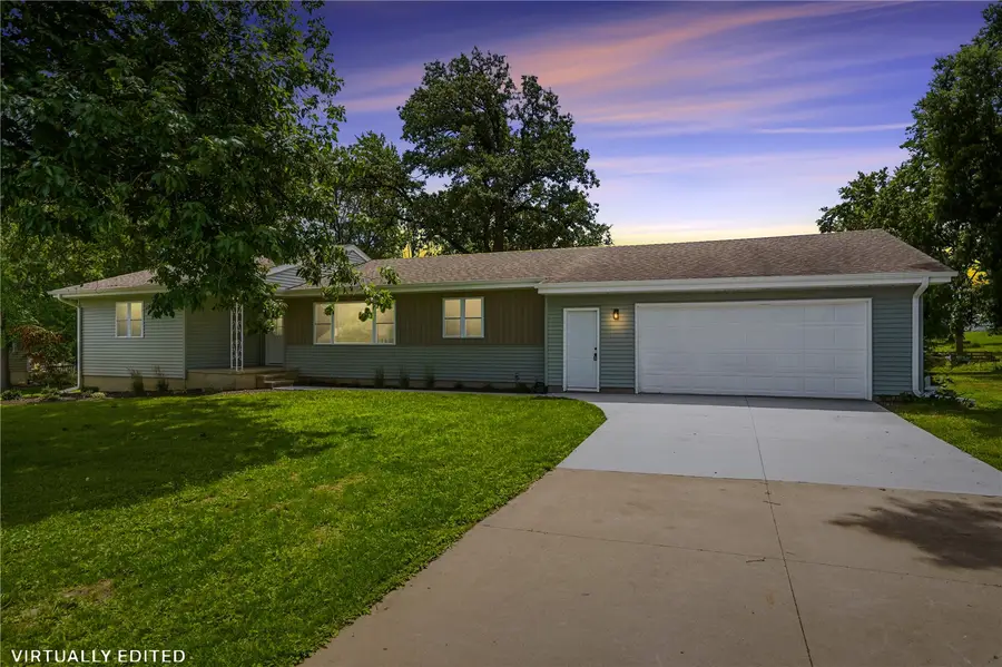 1033 Rolling Glen Drive, Marion, IA 52402 - #2