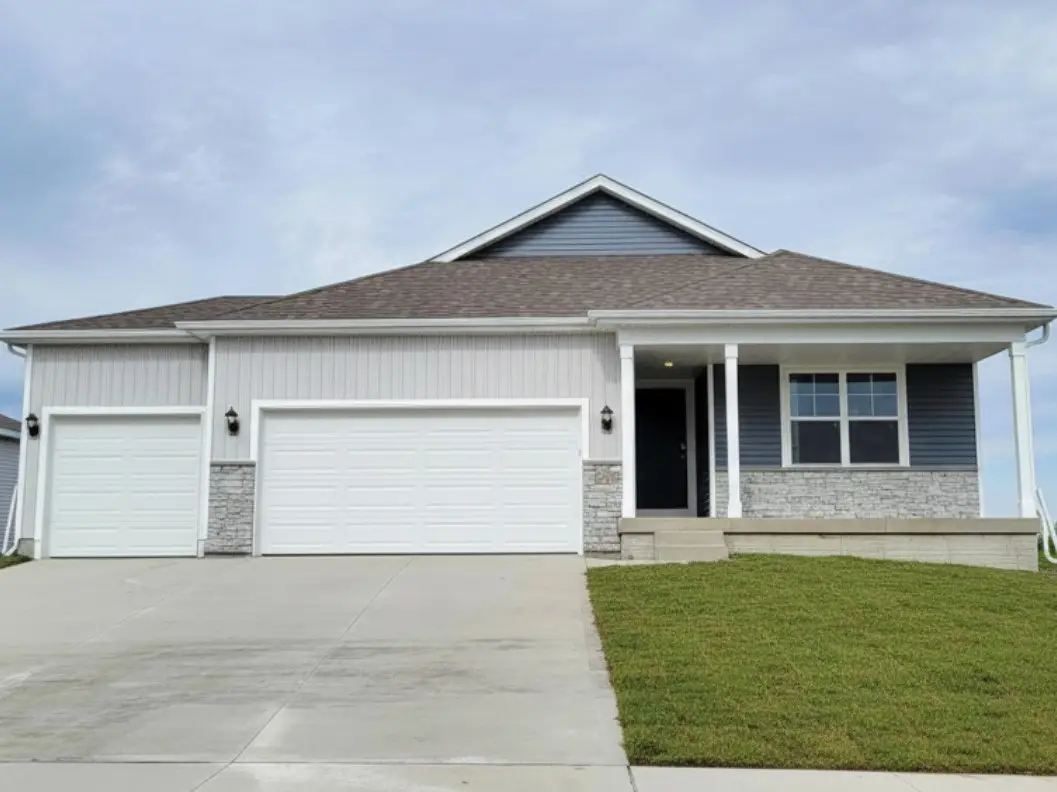 2877 Prairielight Drive, Hiawatha, IA 52233 - #1