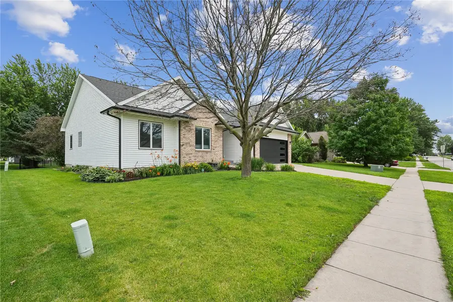 402 Windsor Drive, Solon, IA 52333 - #3
