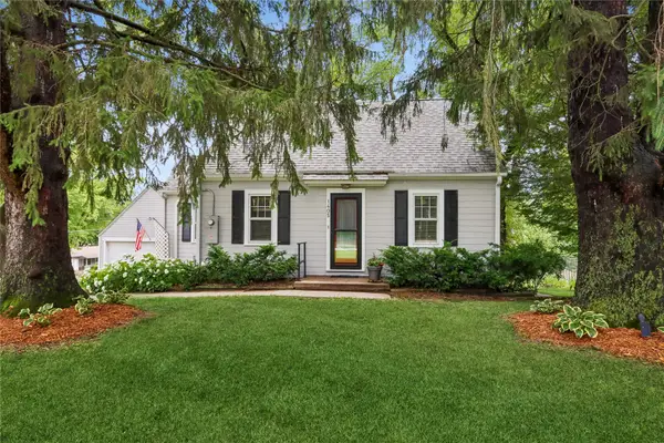 1405 W Benton St, Iowa City, IA 52246