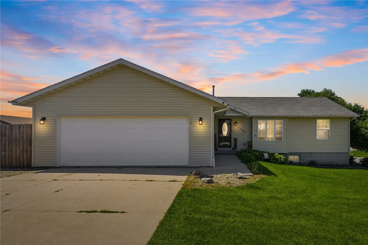 2000 Highland Rd, Ely, IA 52227 - #1