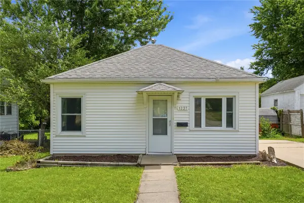 1237 Lincoln Drive, Marion, IA 52302