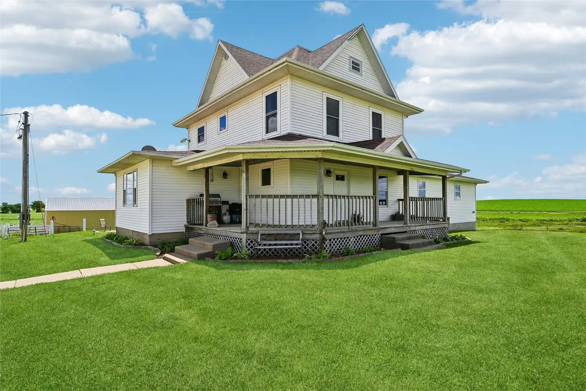 17851 County Rd E45, Anamosa, IA 52205 - #1