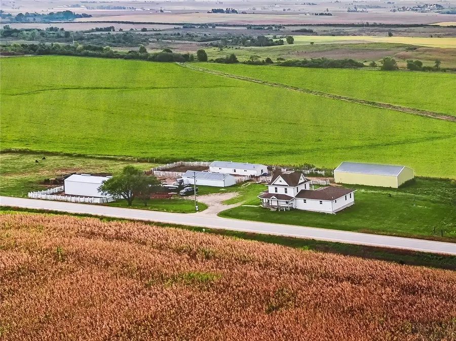 17851 County Rd E45, Anamosa, IA 52205 - #2