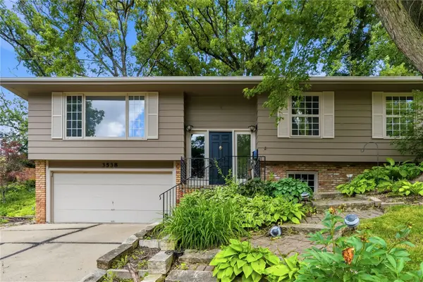 3538 Elmwood Ct, Cedar Rapids, IA 52402