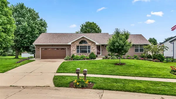 755 Deerfield Ddr, Marion, IA 52302