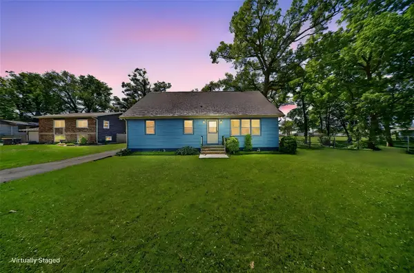 113 Chaffee Drive, Hiawatha, IA 52233